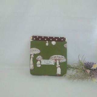 スクエアばねポーチ♪きのこ☆ハンドメイド(ポーチ)