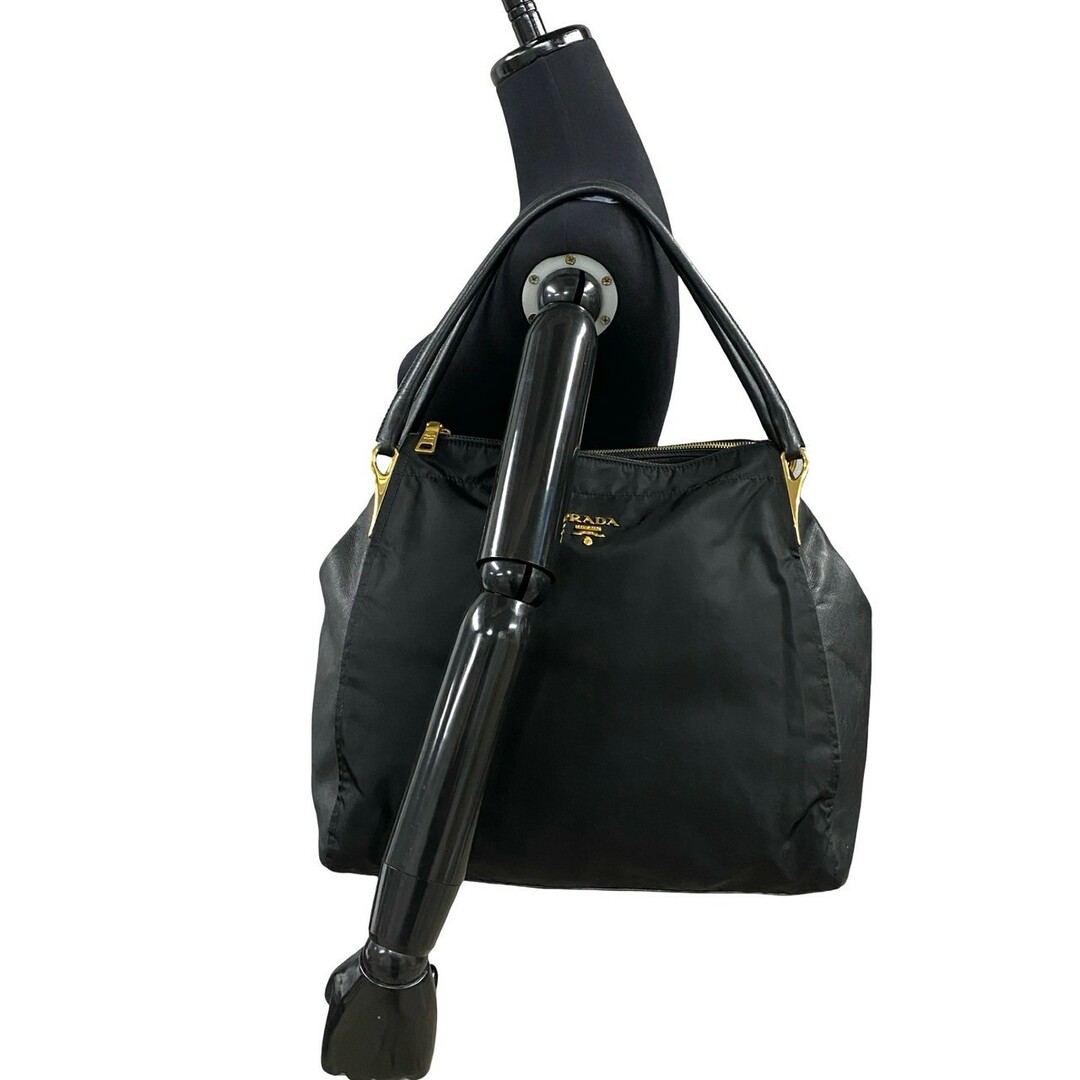 極 美品 希少品 PRADA プラダ ロゴ 金具 ナイロン レザー 本革 極 美品 希少品 PRADA プラダ ロゴ 金具 ナイロン レザー 本革
