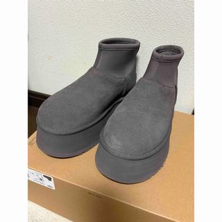 UGG(厚底 ・ ブーツ)のフリマアイテム一覧 UGG(厚底 ・ ブーツ)のフリマアイテム一覧
