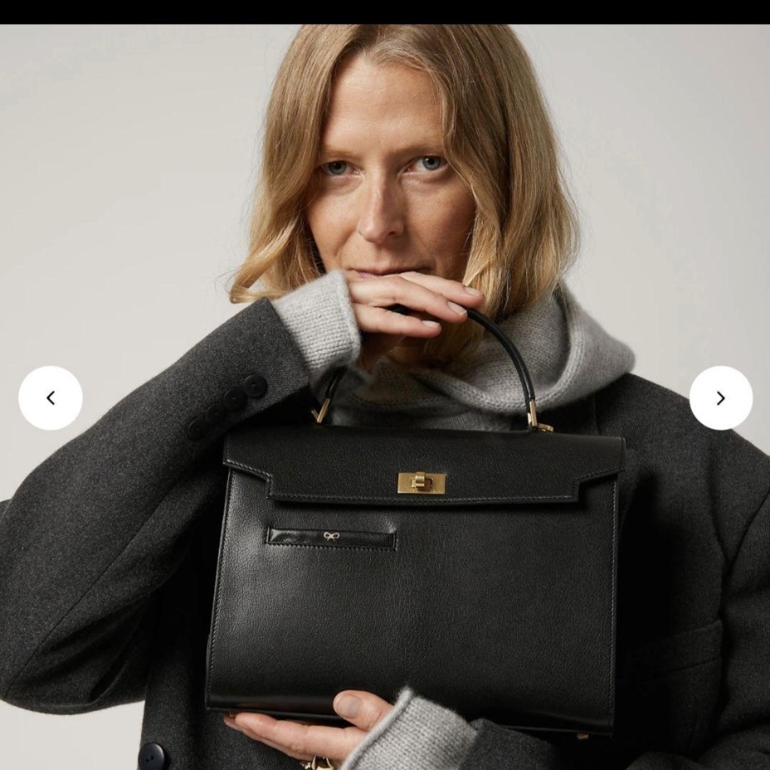 ANYA HINDMARCH - アニヤハインドマーチ モティマー ブラックの ANYA HINDMARCH - アニヤハインドマーチ モティマー ブラックの