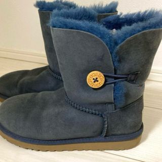 UGG(ブーツ ・ ブルー・ネイビー/青色系)のフリマアイテム一覧 UGG(ブーツ ・ ブルー・ネイビー/青色系)のフリマアイテム一覧
