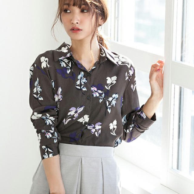 fifth(フィフス)のfifth 花柄シャツ レディースのトップス(シャツ/ブラウス(長袖/七分))の商品写真