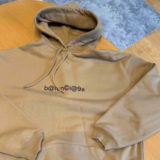 BALENCIAGA(パーカー ・ ベージュ系)のフリマアイテム一覧 BALENCIAGA(パーカー ・ ベージュ系)のフリマアイテム一覧