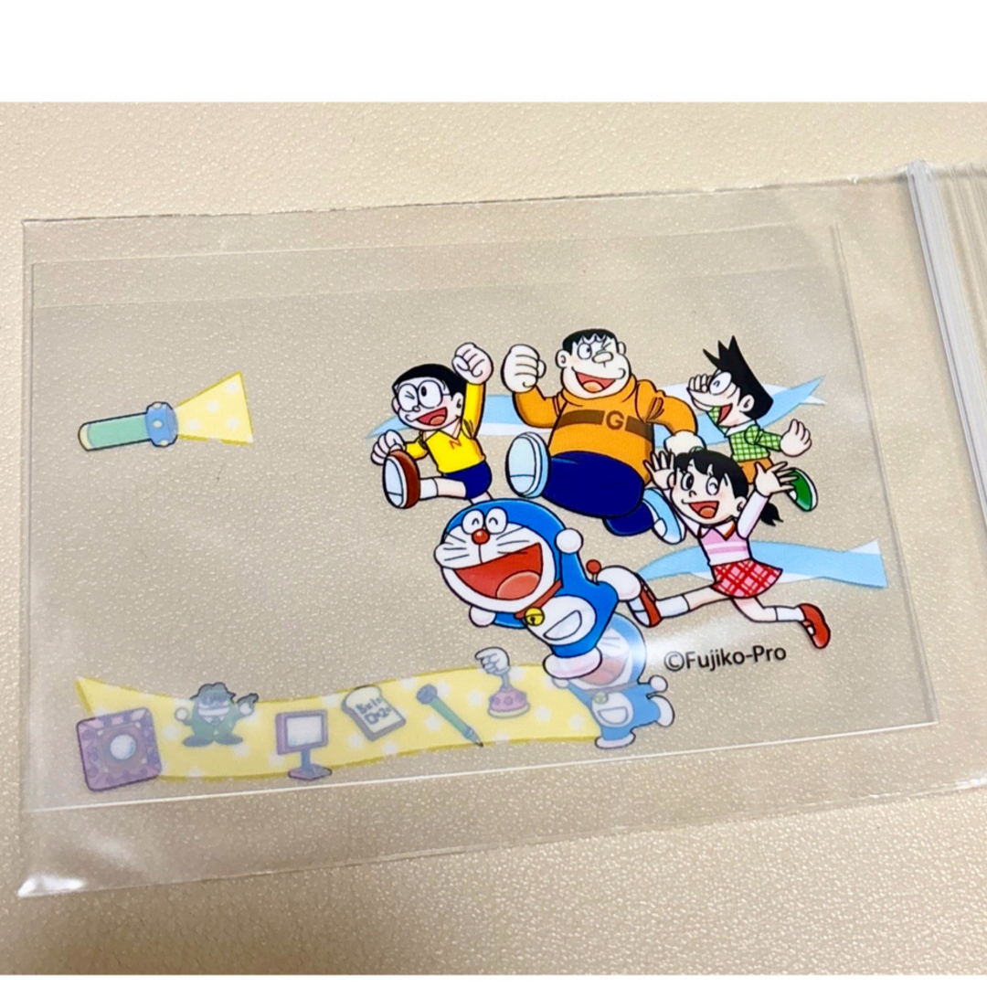 ドラえもん マイナンバーカードケース1点 エンタメ/ホビーのおもちゃ/ぬいぐるみ(キャラクターグッズ)の商品写真