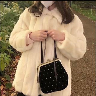 dholic(毛皮/ファーコート ・ ホワイト/白色系)のフリマ dholic(毛皮/ファーコート ・ ホワイト/白色系)のフリマ