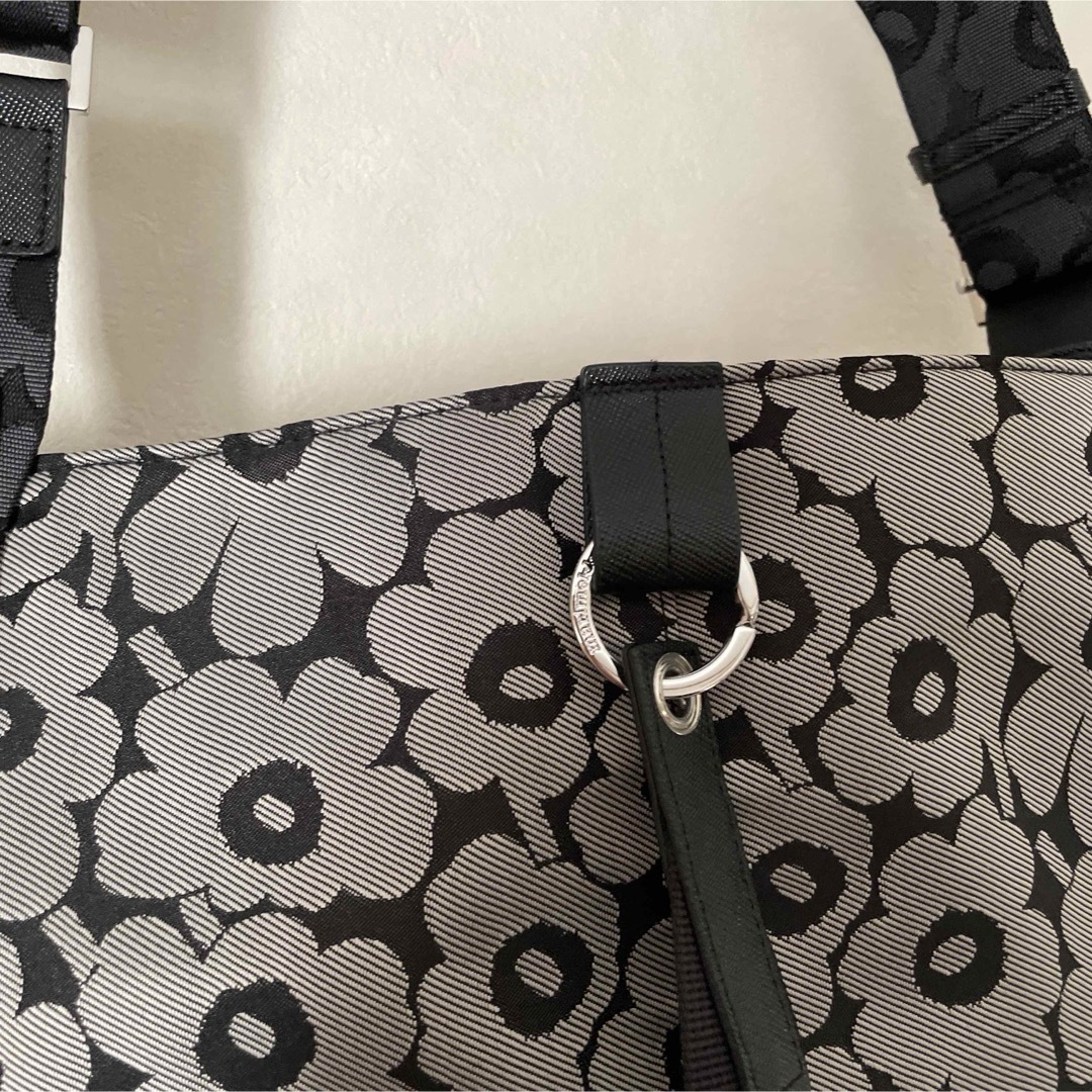 marimekko(マリメッコ)のmarimekko ショルダーバッグ ウニッコ 日本限定 マリメッコ レディースのバッグ(ショルダーバッグ)の商品写真