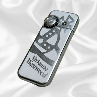 Vivienne Westwood(ホワイト/白色系)のフリマアイテム一覧 Vivienne Westwood(ホワイト/白色系)のフリマアイテム一覧