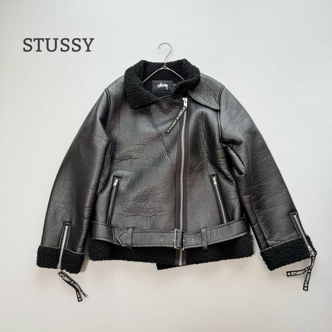 STUSS ステューシー フェイクムートン レザーライダースジャケット STUSS ステューシー フェイクムートン レザーライダースジャケット