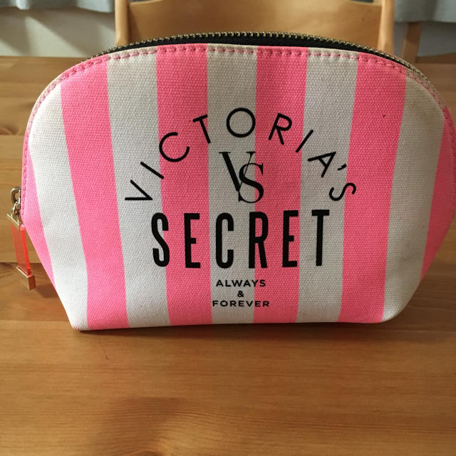 Victoria's Secret(ヴィクトリアズシークレット)のvictoria's secret ポーチ レディースのファッション小物(ポーチ)の商品写真