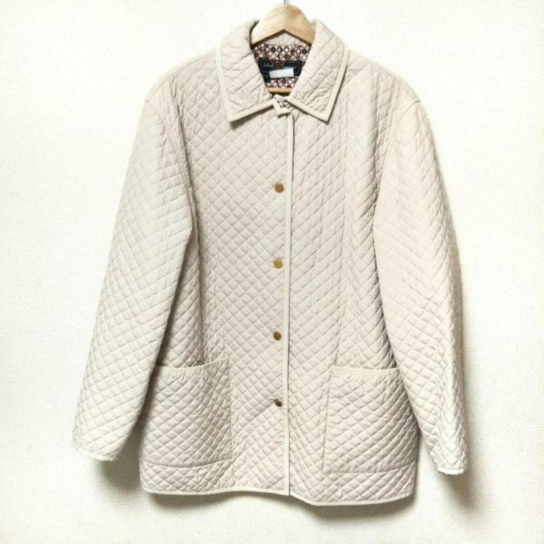 Ferragamo*フェラガモ キルティングコート ジャケット 内側総柄 Ferragamo*フェラガモ キルティングコート ジャケット 内側総柄