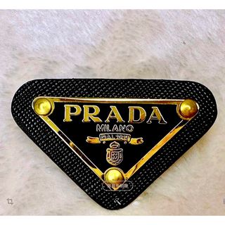 PRADA(ブローチ/コサージュ)のフリマアイテム一覧 PRADA(ブローチ/コサージュ)のフリマアイテム一覧