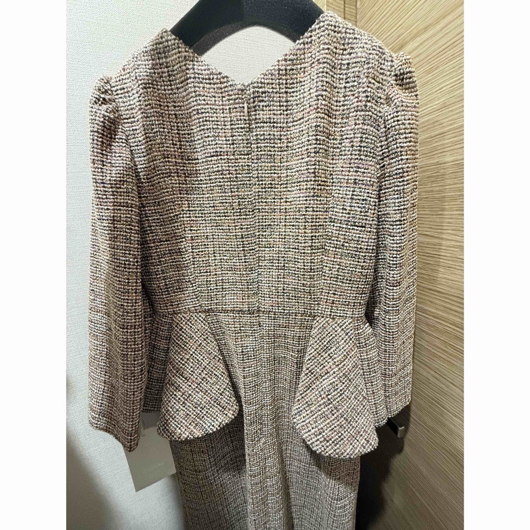CELFORD - ロングスリーブペプラムタイトワンピースCWFO235072の CELFORD - ロングスリーブペプラムタイトワンピースCWFO235072の