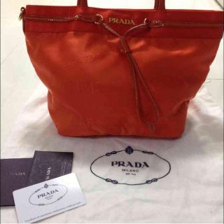 プラダ(PRADA)のプラダ オレンジ ナイロンバッグ(ハンドバッグ)