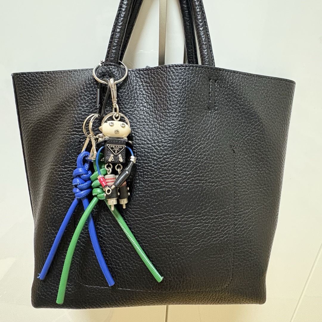 PRADA - PRADA プラダ ロボットキーホルダー 大人気チャームの PRADA - PRADA プラダ ロボットキーホルダー 大人気チャームの