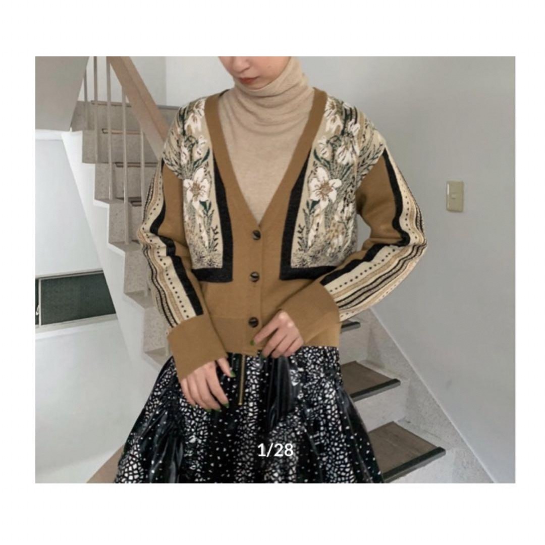 MURRAL - Framed flower knit short cardigan ベージュ 1の通販 MURRAL - Framed flower knit short cardigan ベージュ 1の通販