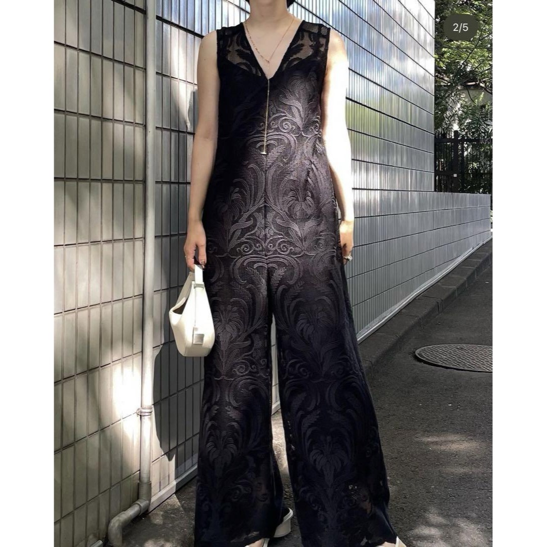 【ギフ_包装】 NECK V CHLOE ROMPERS Sサイズ ブラック サロペット・オーバーオール・オールインワン