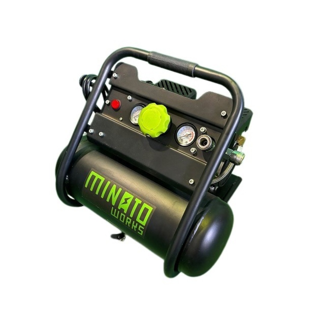 ☆極美品☆ MINATO ミナト 100V 8L エアーコンプレッサー静音 ☆極美品☆ MINATO ミナト 100V 8L エアーコンプレッサー静音