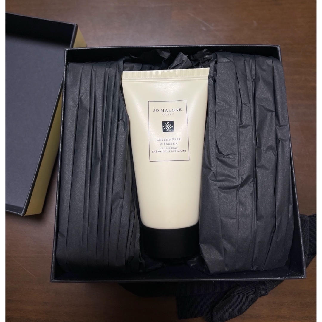 Jo Malone(ジョーマローン)のJO MALONE イングリッシュ　ペアー&フリージアハンドクリーム コスメ/美容のボディケア(ハンドクリーム)の商品写真