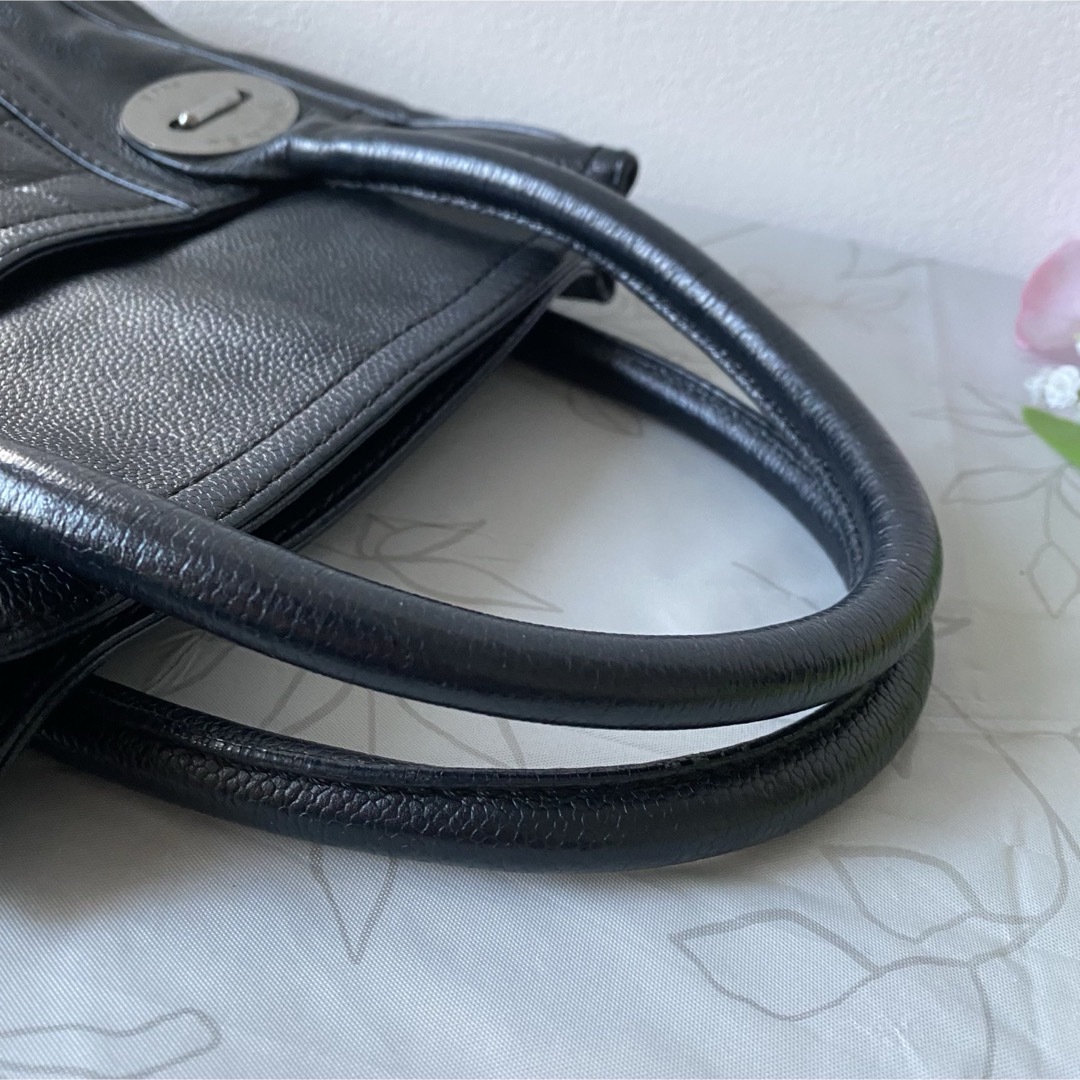 CHANEL - シャネル チョコバー 【極美品】 ハンドバッグ CHANEL - シャネル チョコバー 【極美品】 ハンドバッグ