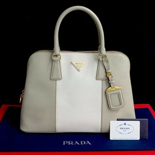 PRADA(ハンドバッグ ・ ホワイト/白色系)のフリマアイテム一覧 PRADA(ハンドバッグ ・ ホワイト/白色系)のフリマアイテム一覧