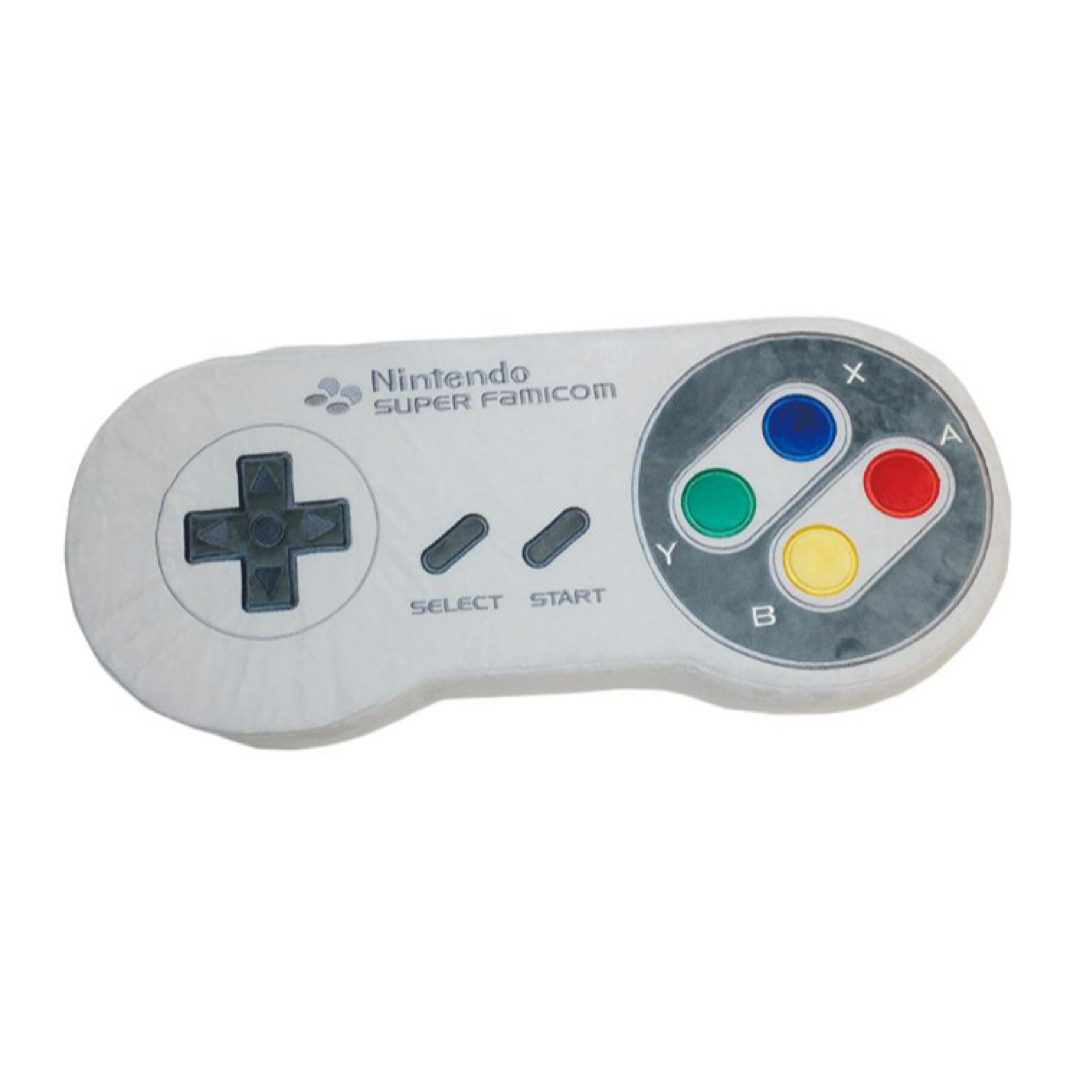 ニンテンドーミュージアム スーパーファミコン コントローラー クッション エンタメ/ホビーのおもちゃ/ぬいぐるみ(その他)の商品写真