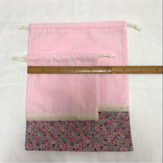 入園入学 巾着袋 2枚セット ハンドメイドのキッズ/ベビー(バッグ/レッスンバッグ)の商品写真