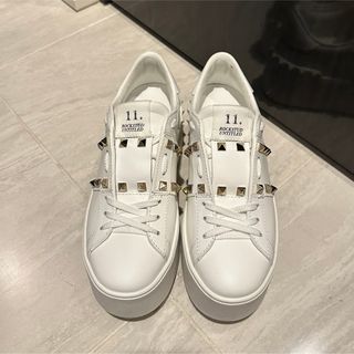 VALENTINO(スニーカー)のフリマアイテム一覧 VALENTINO(スニーカー)のフリマアイテム一覧