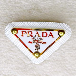 PRADA(ブローチ/コサージュ)のフリマアイテム一覧 PRADA(ブローチ/コサージュ)のフリマアイテム一覧