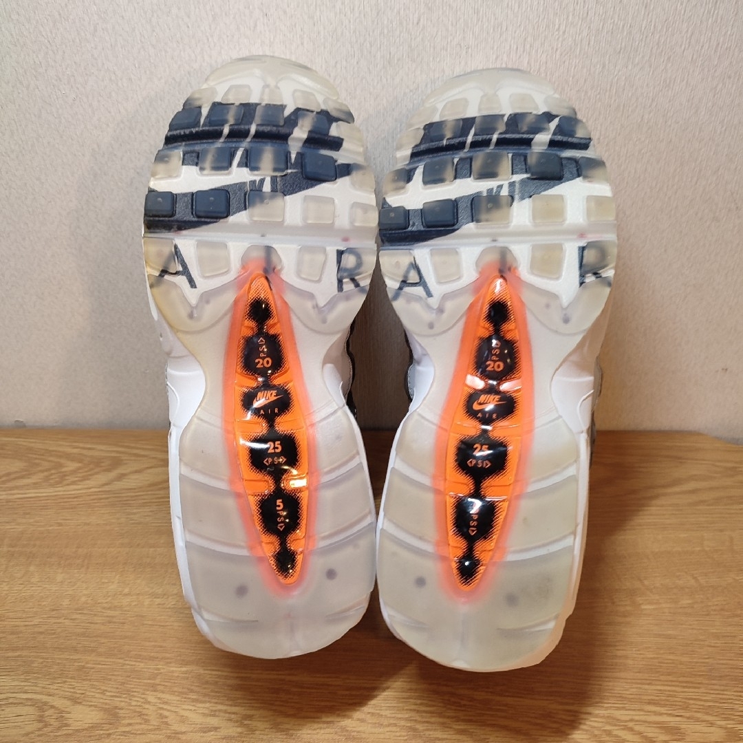 定価27000円 特別コラボ KIMJONES×NIKE AIR MAX 95 定価27000円 特別コラボ KIMJONES×NIKE AIR MAX 95