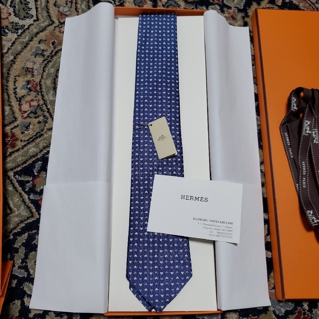HERMES エルメス ネクタイ 新品 《ラブ·ラブ》 HERMES エルメス ネクタイ 新品 《ラブ·ラブ》