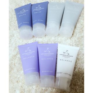 Aromatherapy associates トラベルセット ミニサイズ(ヘアケア)