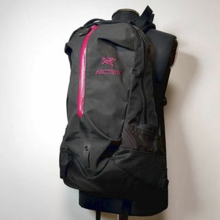 ARC'TERYX(ピンク/桃色系)のフリマアイテム一覧 ARC'TERYX(ピンク/桃色系)のフリマアイテム一覧