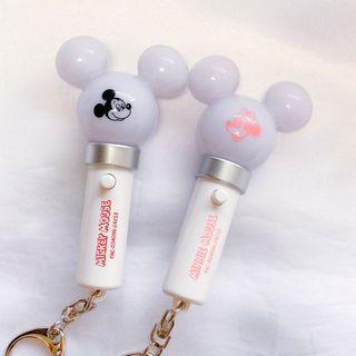 ミッキーマウス(ミッキーマウス)のディズニーストア シークレットペンライトキーチェーン ミッキー ミニー ドナルド(キャラクターグッズ)