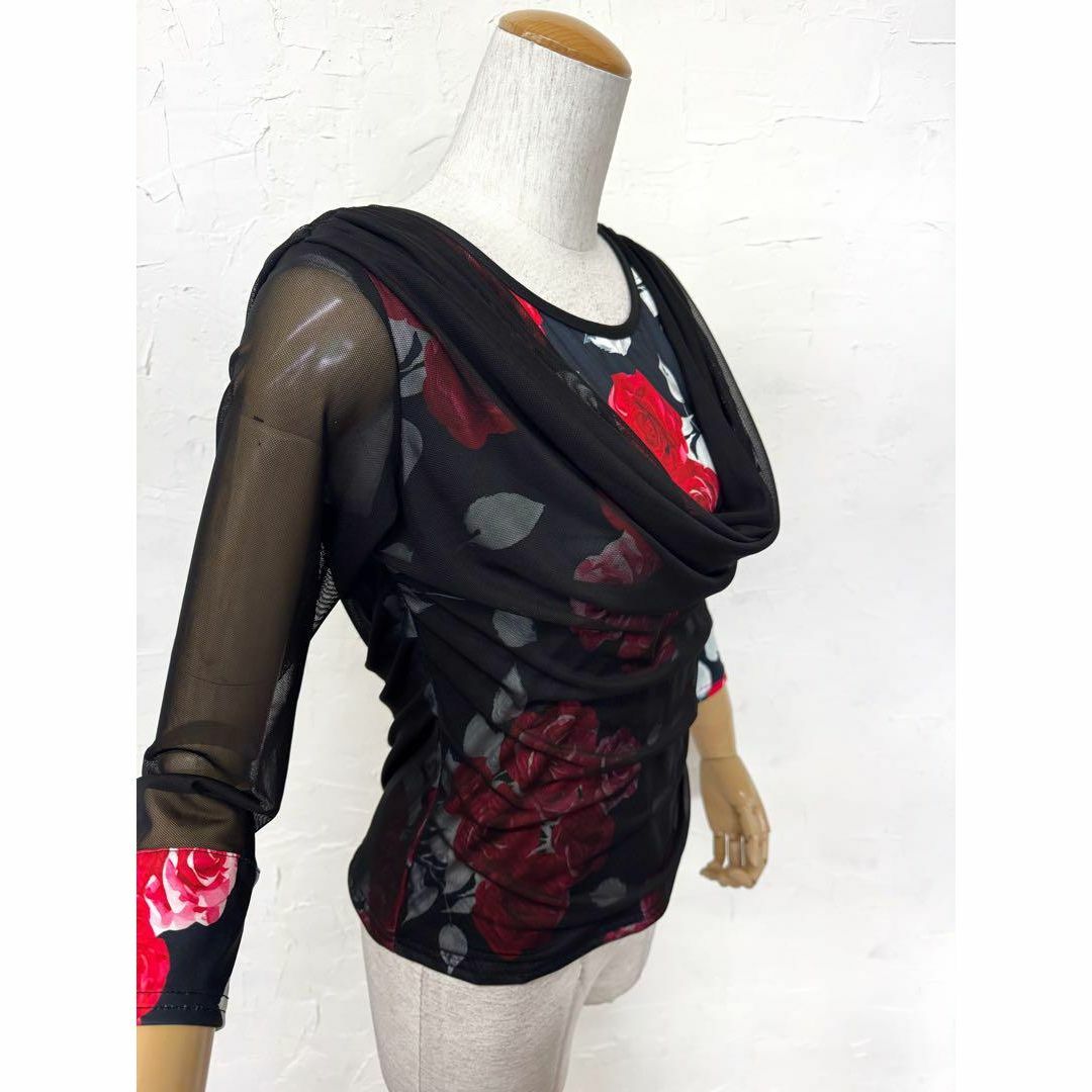 新品　社交ダンス用ドレープネック衣装 黒と赤花柄ｂ103 スポーツ/アウトドアのスポーツ/アウトドア その他(ダンス/バレエ)の商品写真