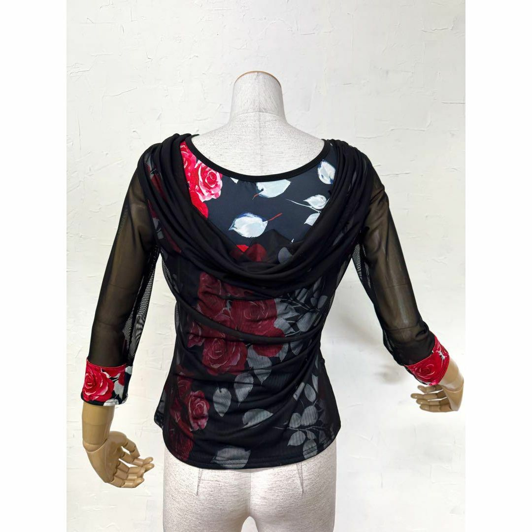 新品　社交ダンス用ドレープネック衣装 黒と赤花柄ｂ103 スポーツ/アウトドアのスポーツ/アウトドア その他(ダンス/バレエ)の商品写真
