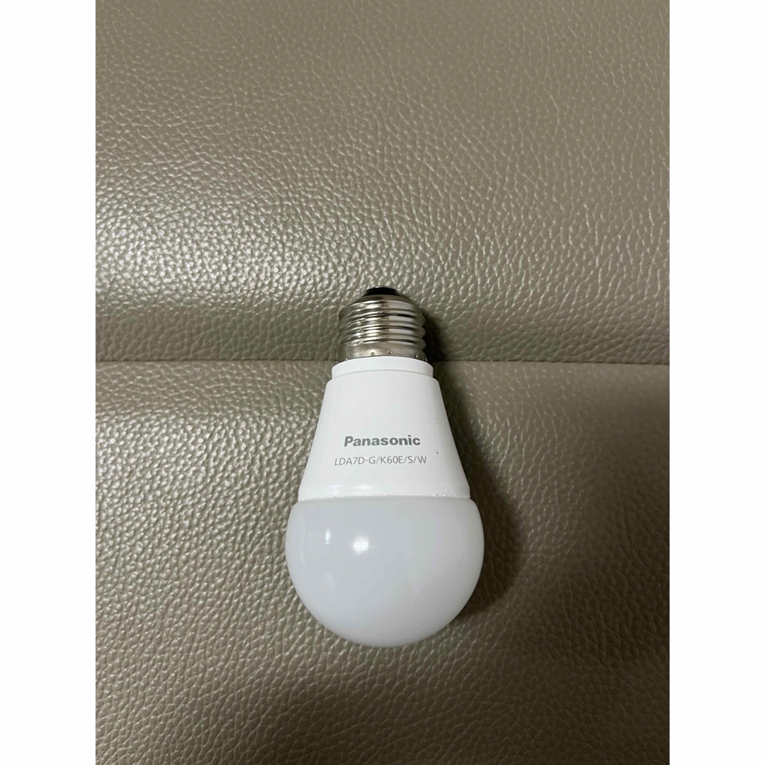 Panasonic(パナソニック)のLED電球 60W形相当 昼光色相当 E26口金LDA7D-G/K60E/S/W インテリア/住まい/日用品のライト/照明/LED(蛍光灯/電球)の商品写真