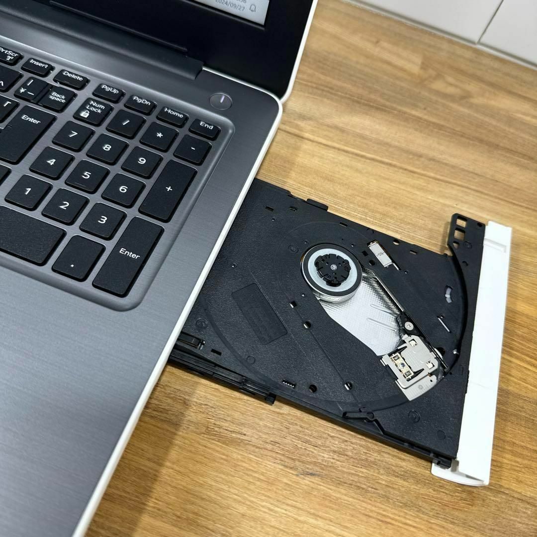 限定】かわいいDELLホワイト☘7世代i5☘新品SSD512GB/8GB 限定】かわいいDELLホワイト☘7世代i5☘新品SSD512GB/8GB