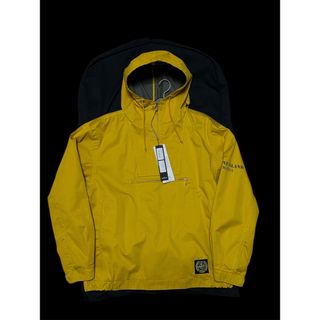 STONE ISLAND(マウンテンパーカー)のフリマアイテム一覧 STONE ISLAND(マウンテンパーカー)のフリマアイテム一覧