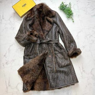 新品タグ付】FENDI ファートリミングセットアップ 42 (Designer 新品タグ付】FENDI ファートリミングセットアップ 42 (Designer