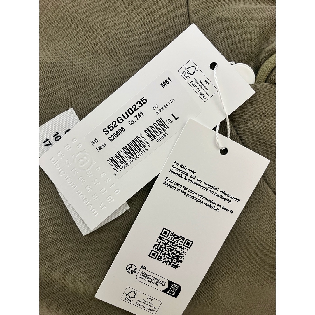 MM6 - 新品 L 24aw メゾン マルジェラ MM6 ブランドロゴパーカー MM6 - 新品 L 24aw メゾン マルジェラ MM6 ブランドロゴパーカー