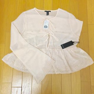 フォーエバートゥエンティーワン(FOREVER 21)の新品 春物 ペプラム チュニック ピンク ベージュ FOREVER21(シャツ/ブラウス(長袖/七分))