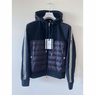 MONCLER(ダウンジャケット ・ ブルー・ネイビー/青色系)の MONCLER(ダウンジャケット ・ ブルー・ネイビー/青色系)の