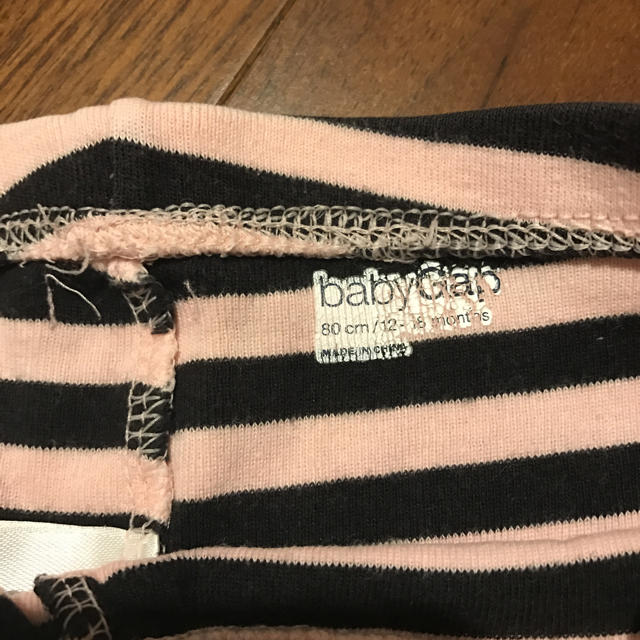 babyGAP(ベビーギャップ)の値下げ♡美品♡babygap♡ボーダーレギンス♡80cm キッズ/ベビー/マタニティのベビー服(~85cm)(パンツ)の商品写真