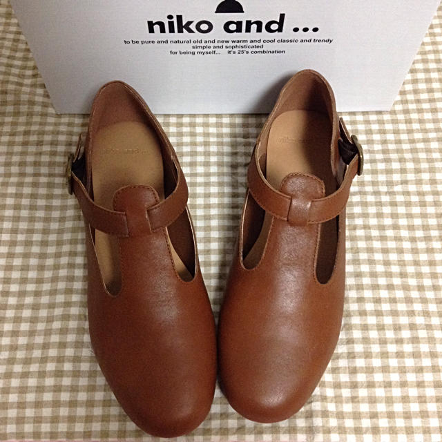 niko and...(ニコアンド)のyuki様専用❗️新品 niko and... 本革ストラップシューズ レディースの靴/シューズ(ローファー/革靴)の商品写真