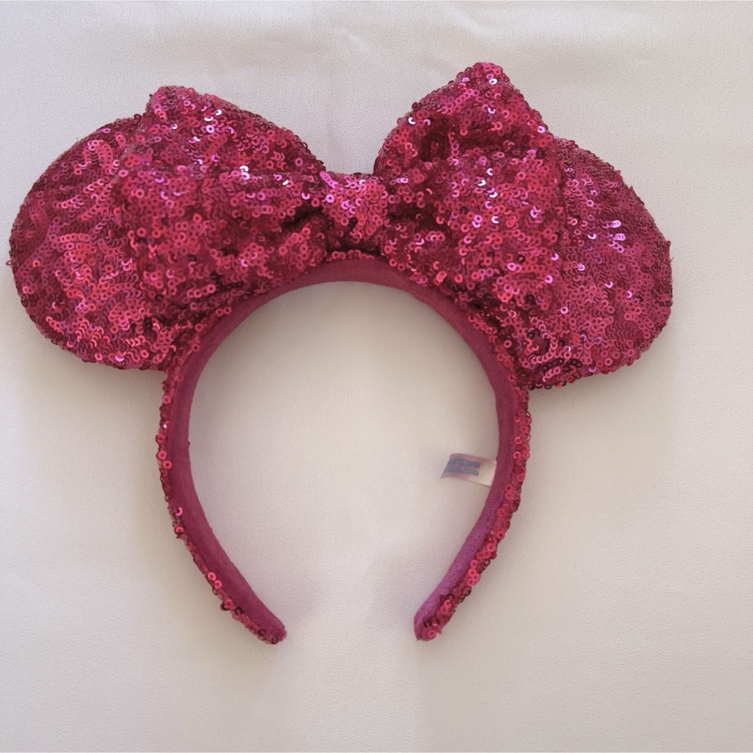 Disney(ディズニー)のDisney☆ディズニー☆カチューシャ☆ピンク☆スパンコール☆キラキラ☆ レディースのヘアアクセサリー(カチューシャ)の商品写真