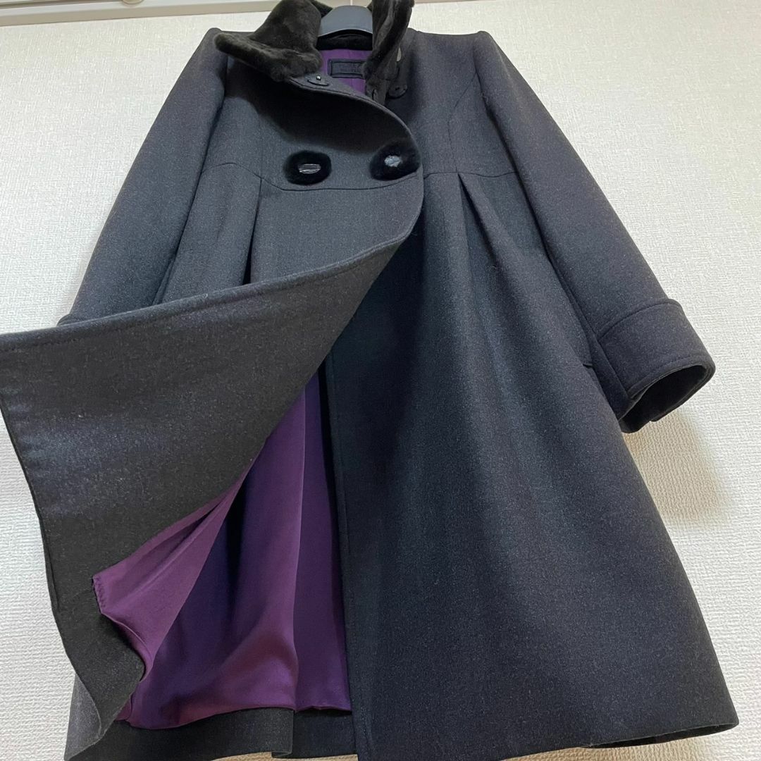 フォクシー FOXEY グレー ファー付きコート 40 日本製 美品 秋冬 フォクシー FOXEY グレー ファー付きコート 40 日本製 美品 秋冬