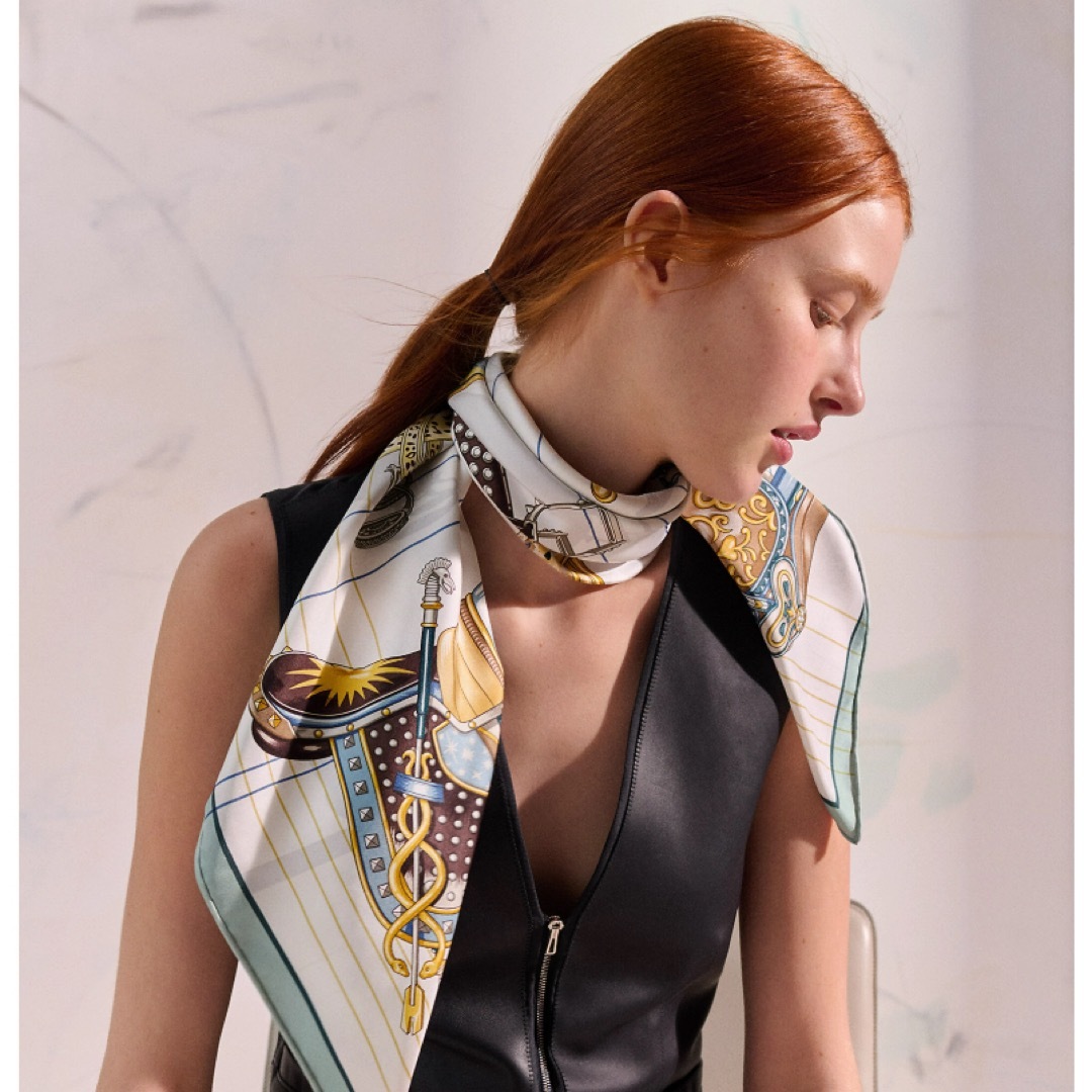 HERMES - エルメス25SS新作カレ 90《すべては鞍の中に》の通販 HERMES - エルメス25SS新作カレ 90《すべては鞍の中に》の通販