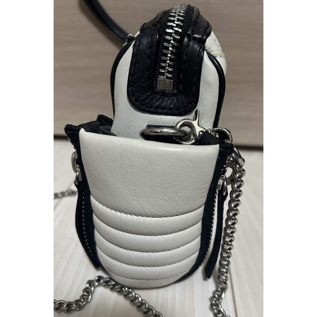 美品】DIESEL ディーゼル チェーン レザー ショルダーバッグ 美品】DIESEL ディーゼル チェーン レザー ショルダーバッグ