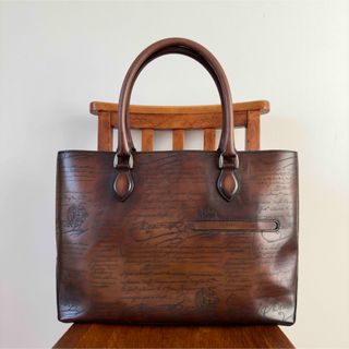 BERLUTI(バッグ ・ ホワイト/白色系)のフリマアイテム一覧 BERLUTI(バッグ ・ ホワイト/白色系)のフリマアイテム一覧