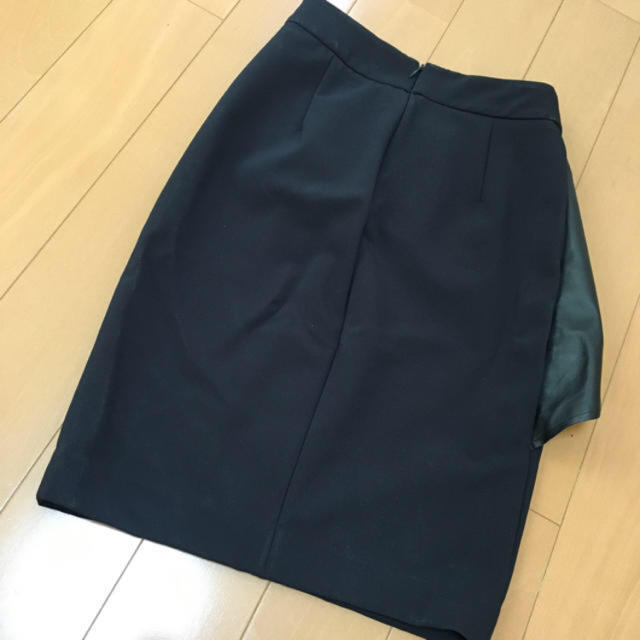 ZARA(ザラ)の【今だけ値下げ中】ZARA ザラ ペプラムタイトスカート レディースのスカート(ミニスカート)の商品写真